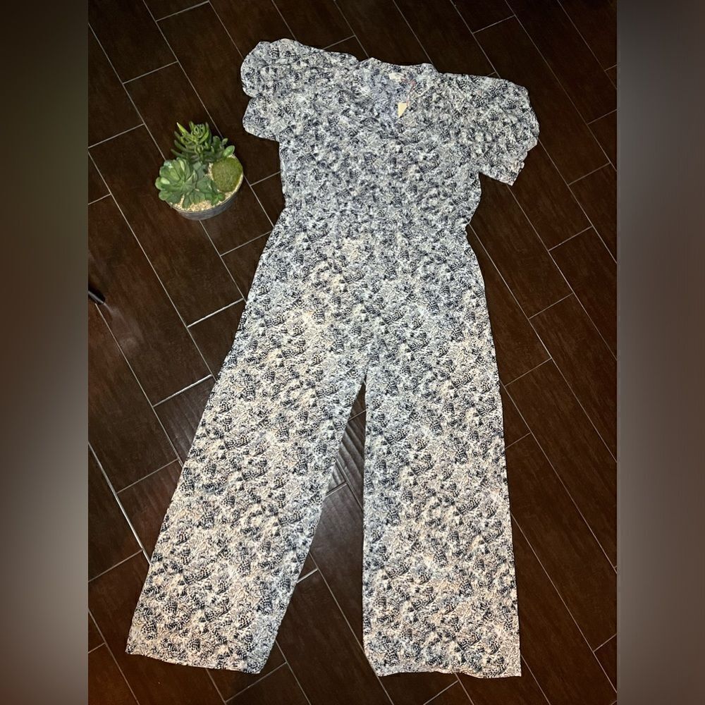 Entro snakeskin print jumpsuit sz large